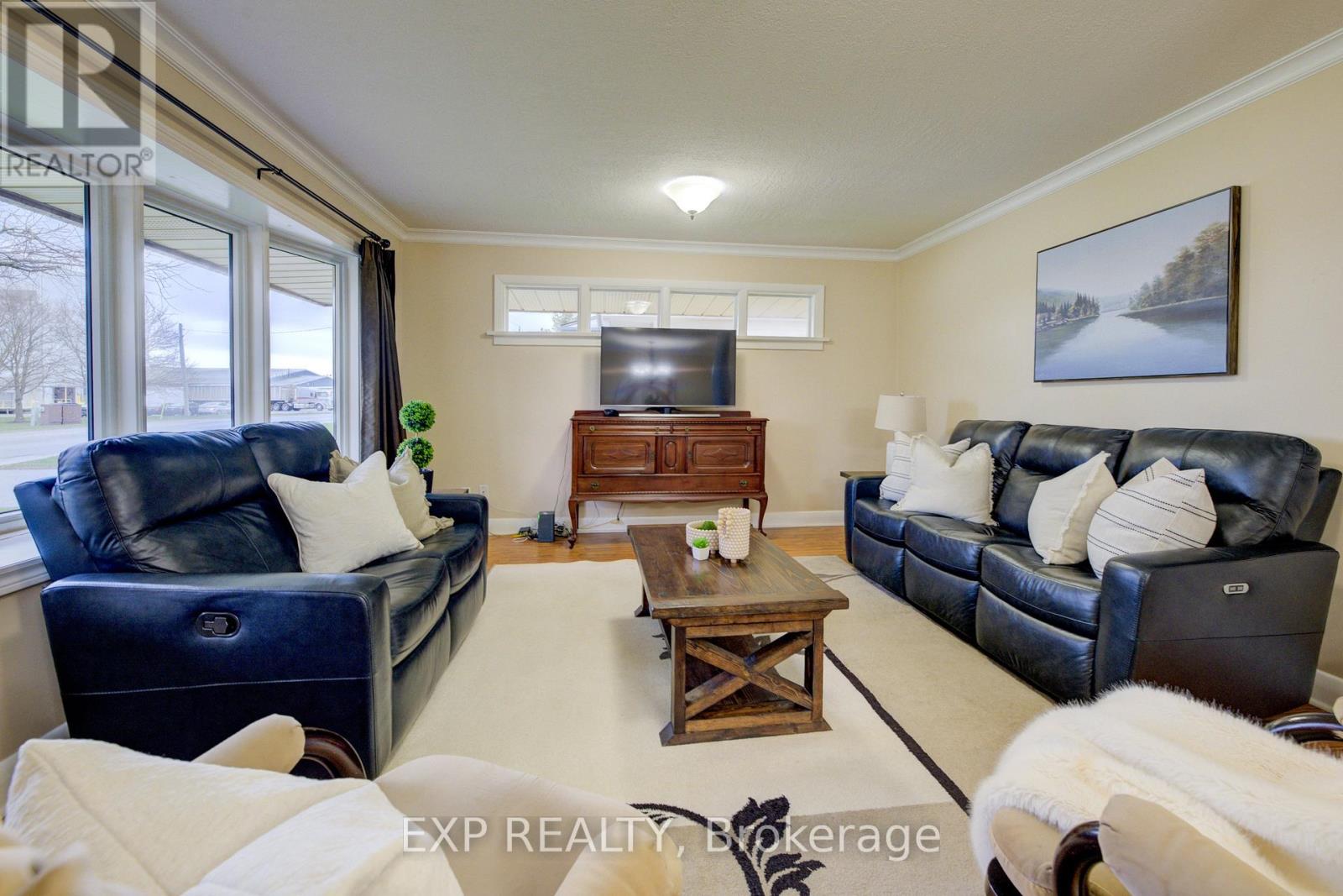 2166 Floradale Road, Woolwich, Ontario  N0B 1V0 - Photo 5 - X12096109