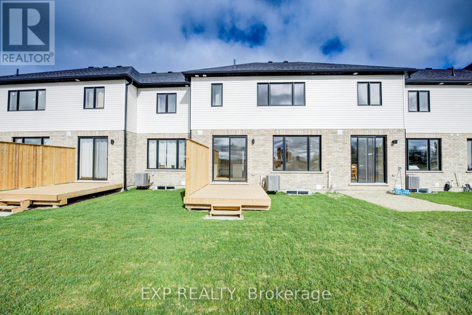 36 Anne Street W, Minto, Ontario  N0G 1Z0 - Photo 2 - X12143276