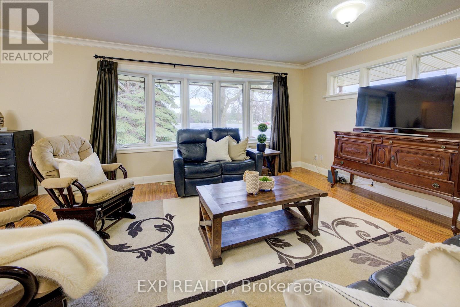 2166 Floradale Road, Woolwich, Ontario  N0B 1V0 - Photo 6 - X12096109