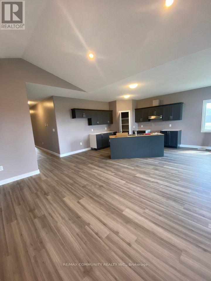 52 Potter Drive, Loyalist, Ontario  K0H 2H0 - Photo 11 - X12413186