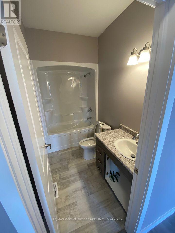 52 Potter Drive, Loyalist, Ontario  K0H 2H0 - Photo 16 - X12413186