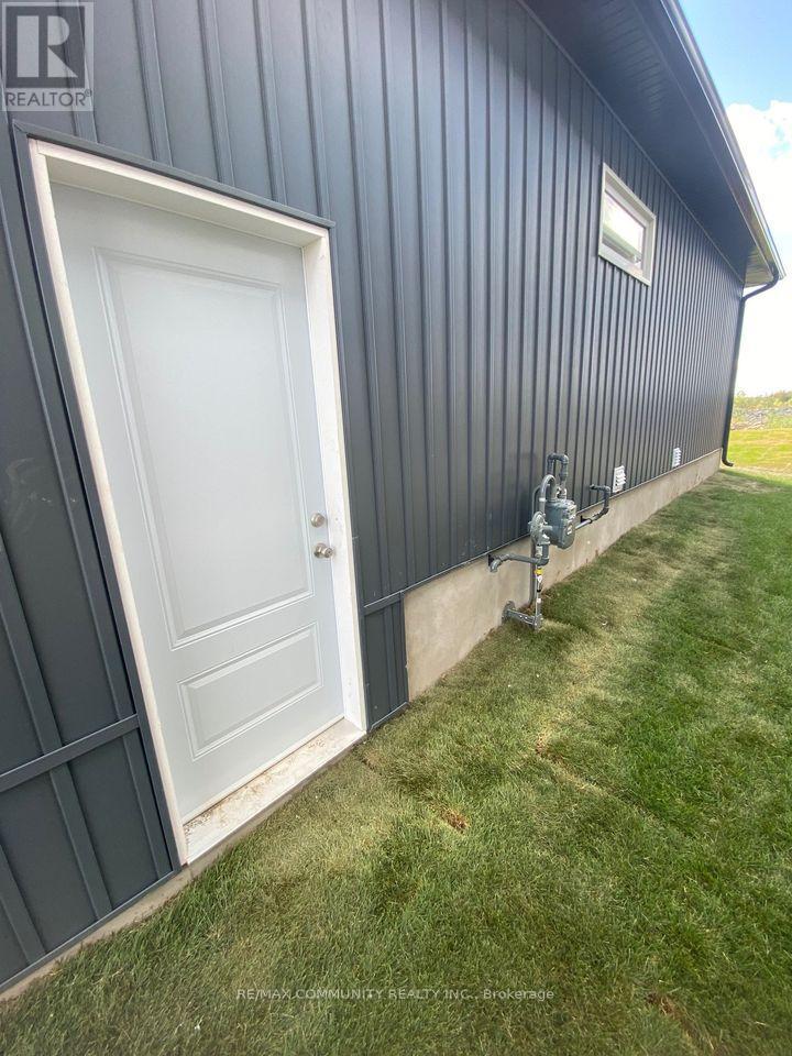 52 Potter Drive, Loyalist, Ontario  K0H 2H0 - Photo 27 - X12413186