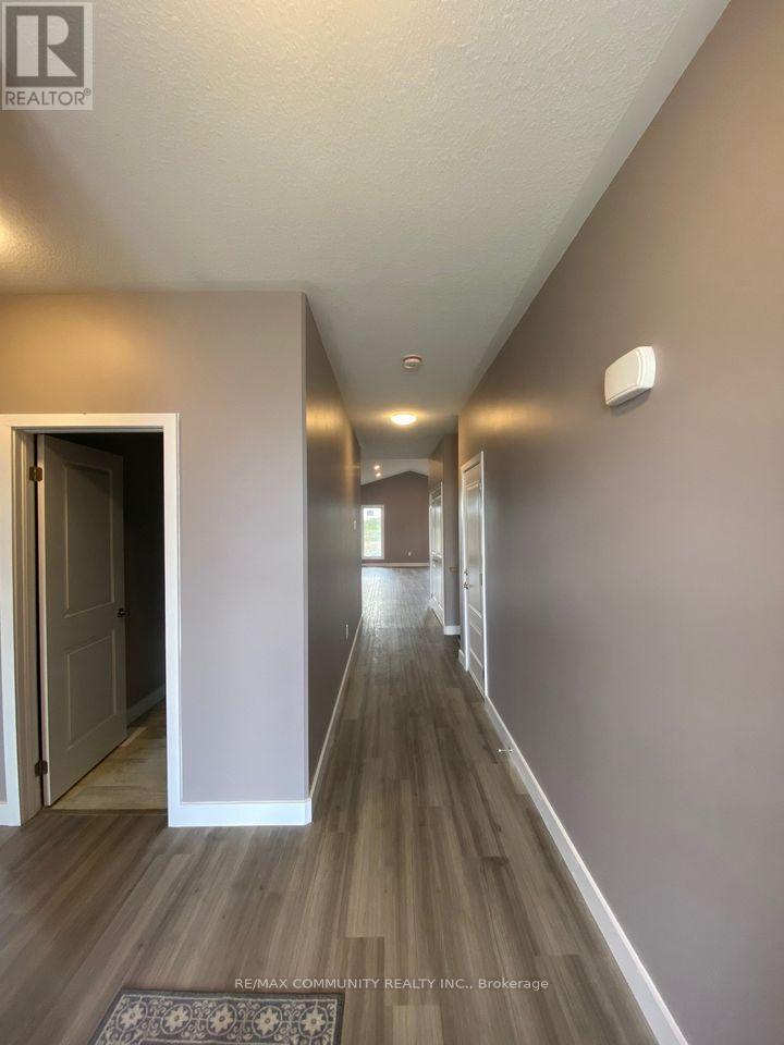 52 Potter Drive, Loyalist, Ontario  K0H 2H0 - Photo 5 - X12413186