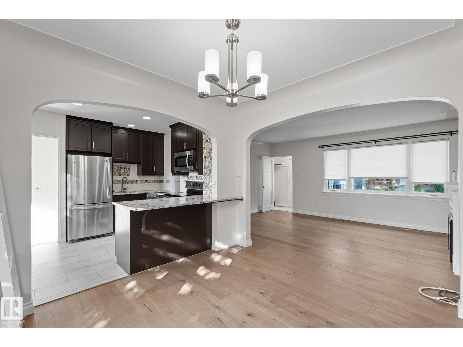 6522 112a St Nw Nw, Edmonton, Alberta  T6H 4R3 - Photo 10 - E4458404