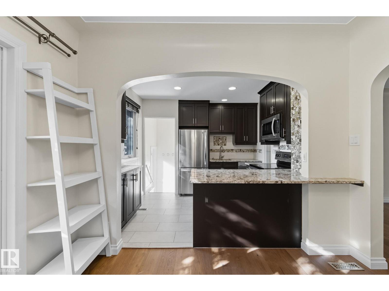 6522 112a St Nw Nw, Edmonton, Alberta  T6H 4R3 - Photo 11 - E4458404