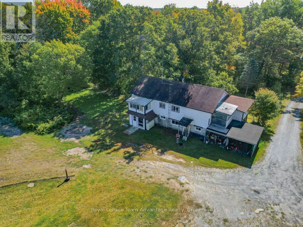 18 Horseshoe Lake Road, Seguin, Ontario  P2A 2W8 - Photo 3 - X12413327