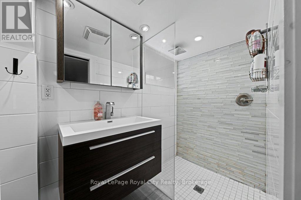 28 Northumberland Street, Guelph (Downtown), Ontario  N1H 3A5 - Photo 27 - X12413386