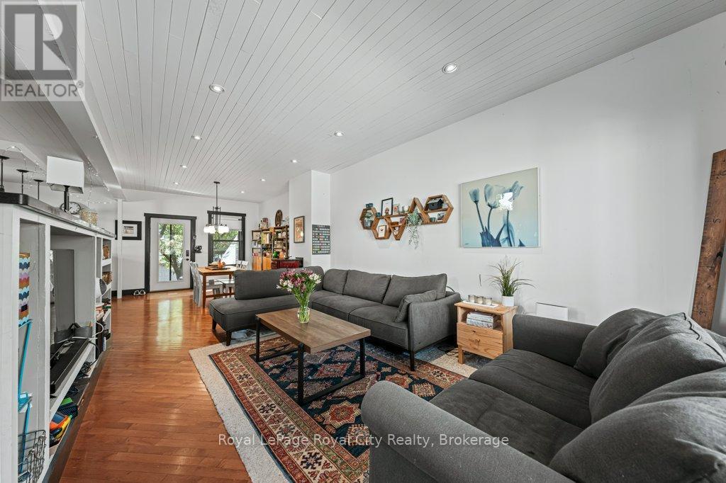 Property at 28 NORTHUMBERLAND STREET image 3
