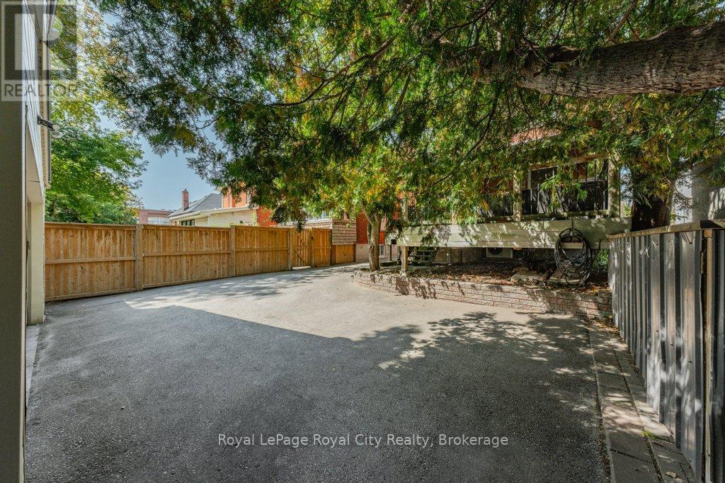 28 Northumberland Street, Guelph (Downtown), Ontario  N1H 3A5 - Photo 40 - X12413386