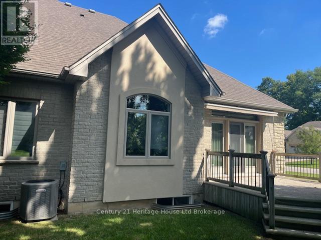 1 - 5 Woodhaven Drive, Tillsonburg, Ontario  N4G 0A8 - Photo 46 - X12413315