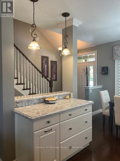 1 - 5 Woodhaven Drive, Tillsonburg, Ontario  N4G 0A8 - Photo 6 - X12413315