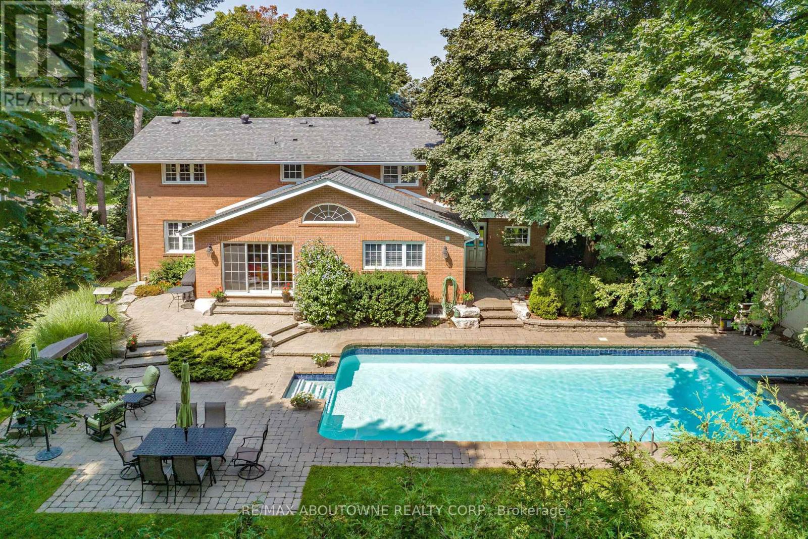 1284 Cleaver Drive, Oakville, Ontario  L6J 1W3 - Photo 36 - W12405292