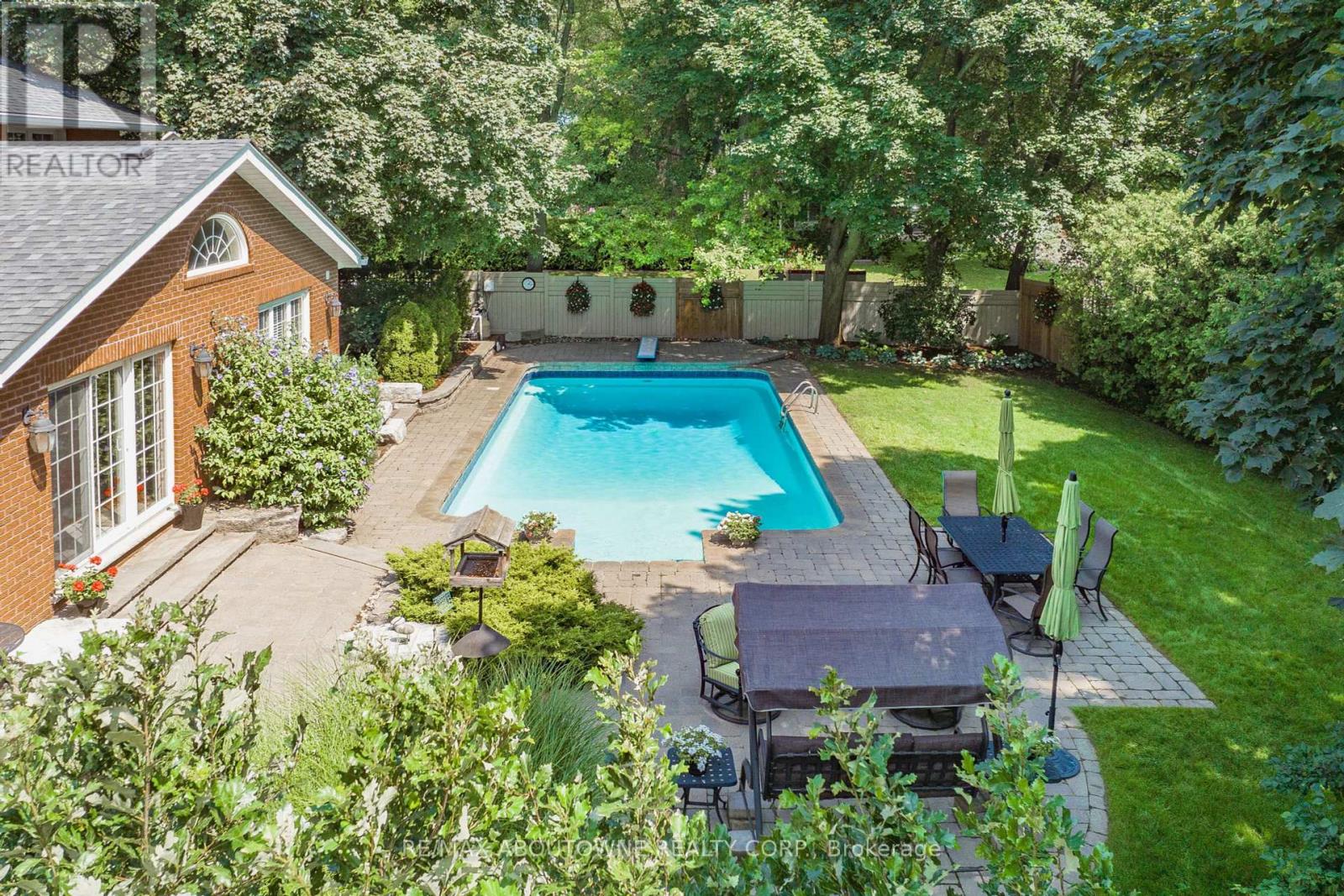 1284 Cleaver Drive, Oakville, Ontario  L6J 1W3 - Photo 38 - W12405292