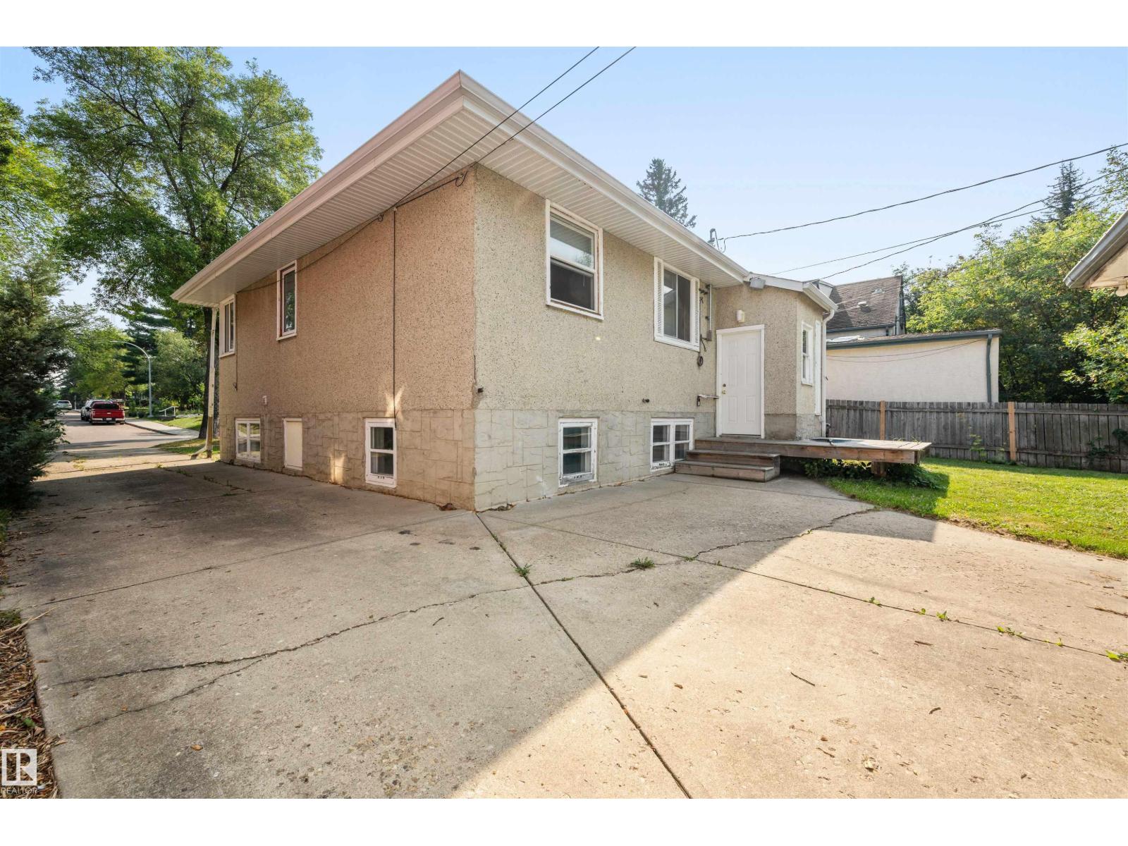 8830 89 St Nw, Edmonton, Alberta  T6C 3L4 - Photo 26 - E4457399