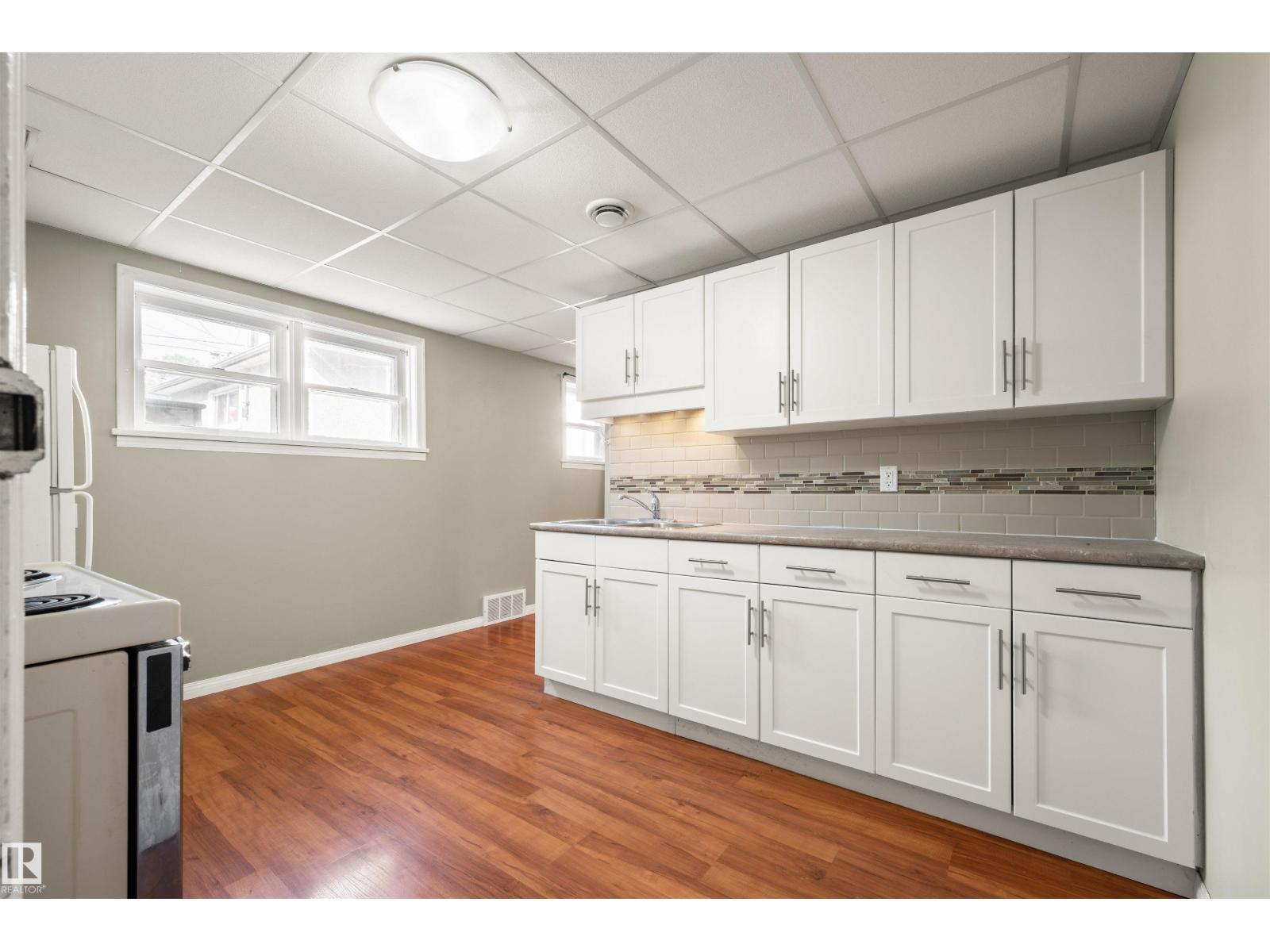 8830 89 St Nw, Edmonton, Alberta  T6C 3L4 - Photo 16 - E4457399