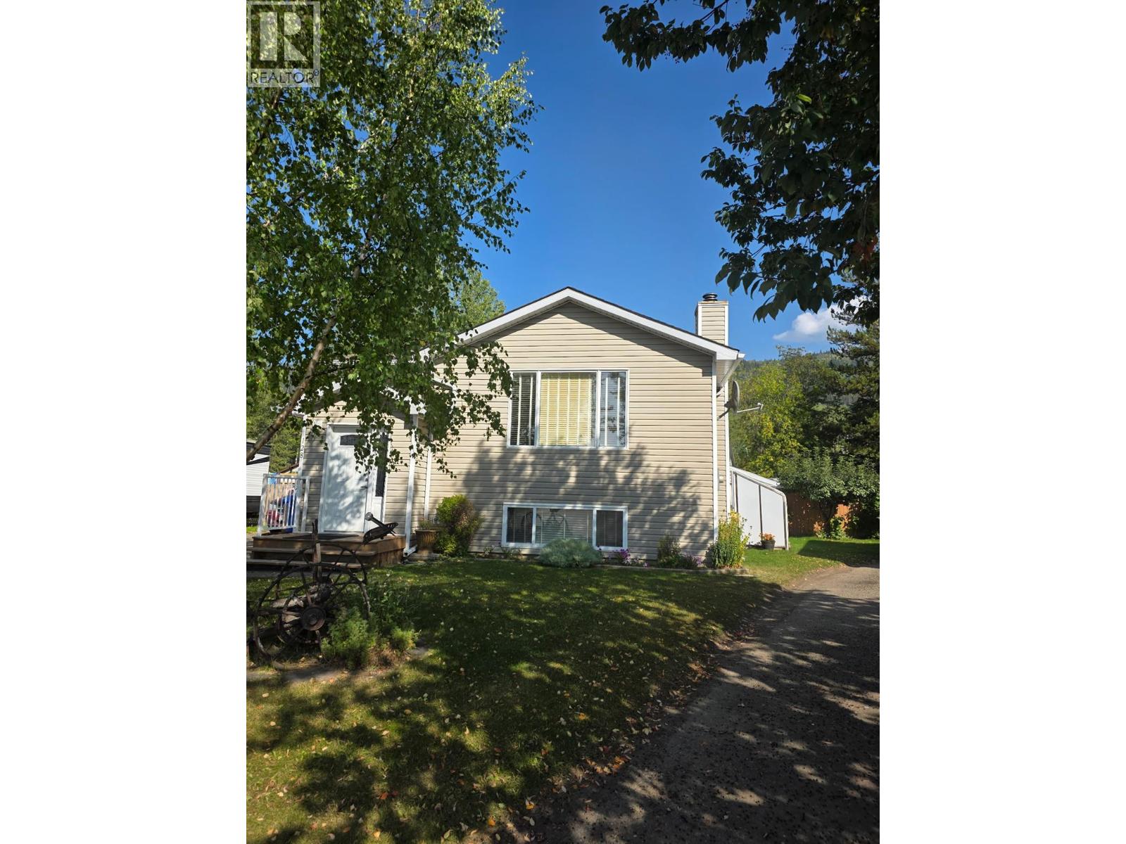 128 Quality Crescent, Tumbler Ridge, British Columbia