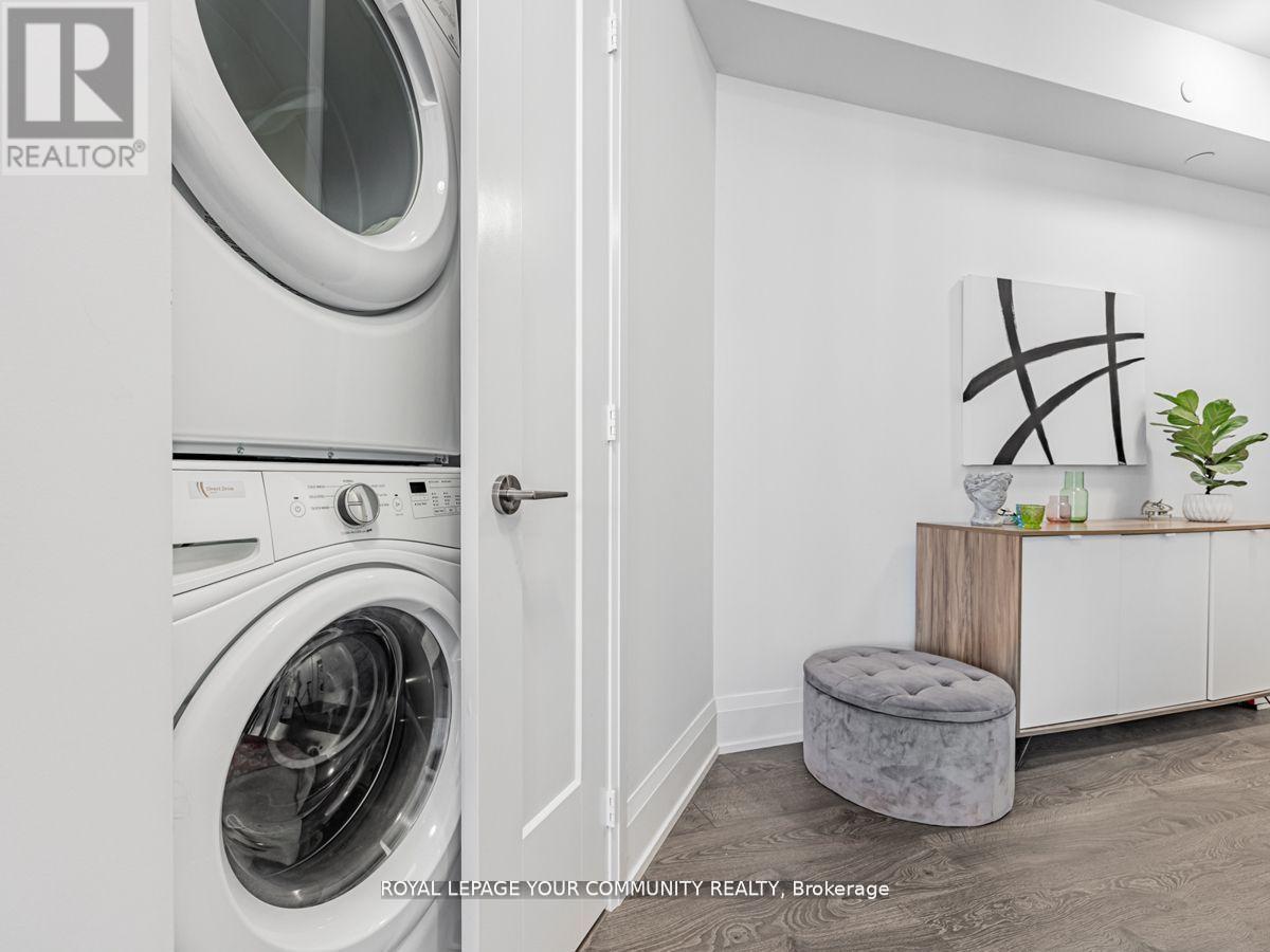 1402 - 101 Erskine Avenue, Toronto (Mount Pleasant West), Ontario  M4P 1Y5 - Photo 7 - C12413226
