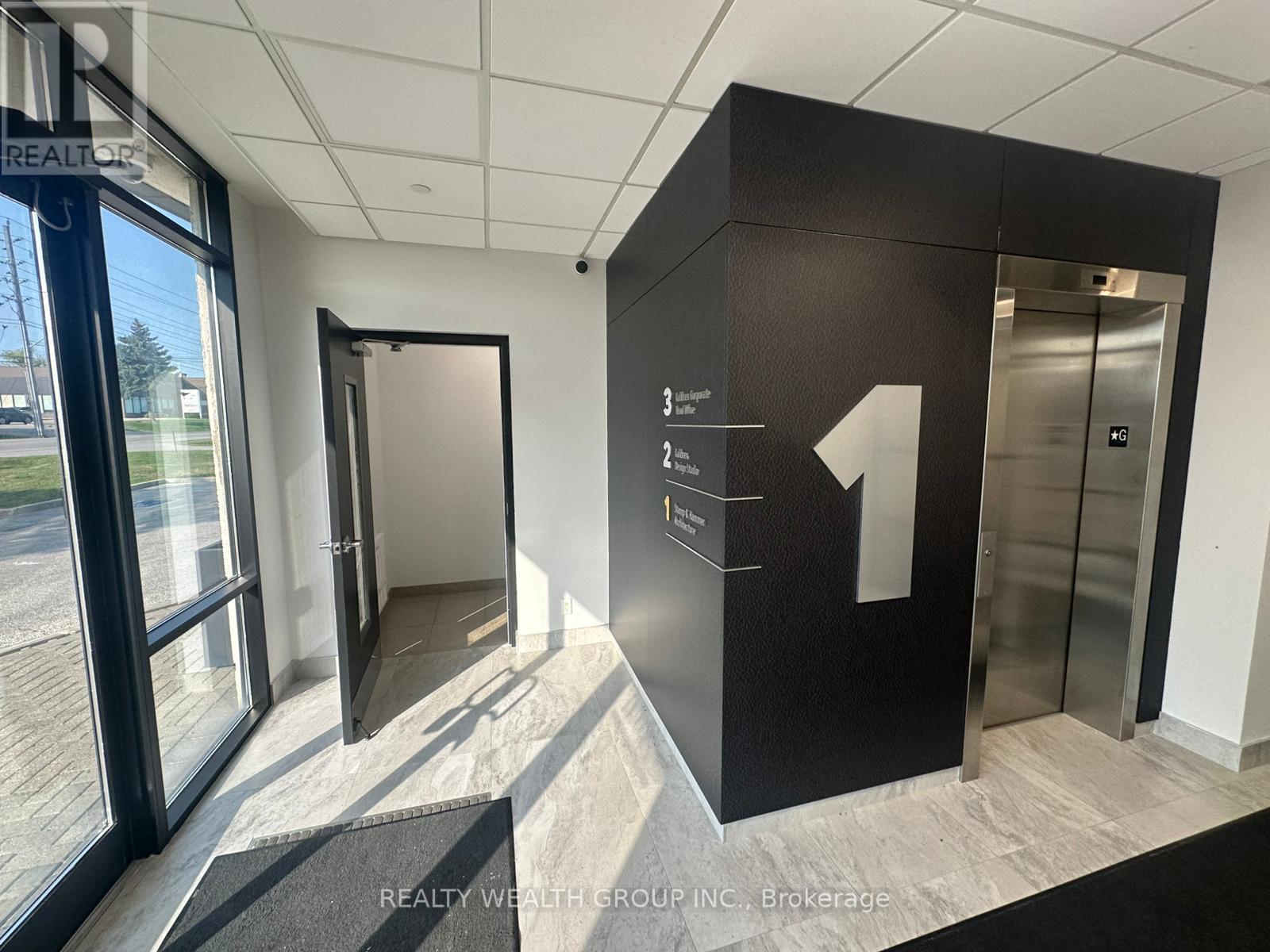 Unit 303 - 1135 Stellar Drive, Newmarket, Ontario  L3Y 7B8 - Photo 7 - N12410363