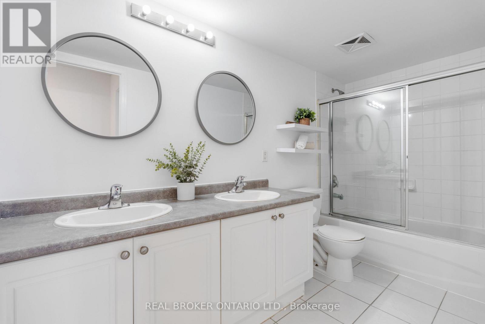 301 - 35 Strangford Lane, Toronto, Ontario M1L 0E5 - Photo 18 - E12413229