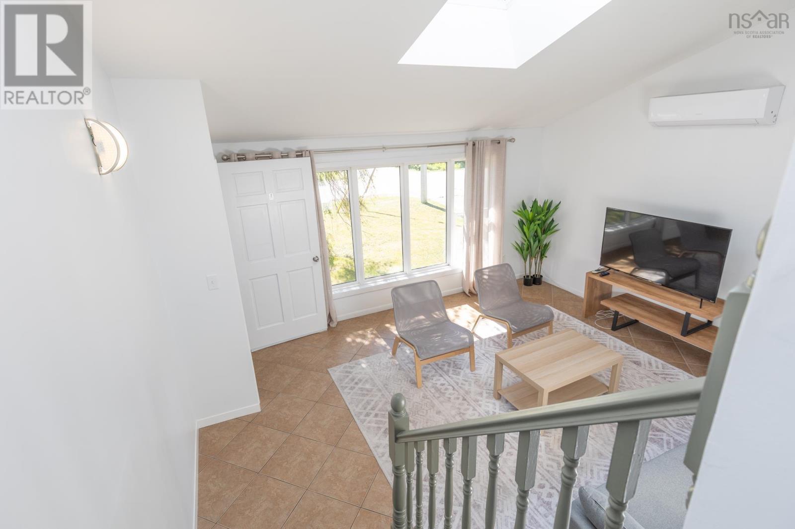 38 Beacon Street, Yarmouth, Nova Scotia  B5A 2W4 - Photo 10 - 202523727
