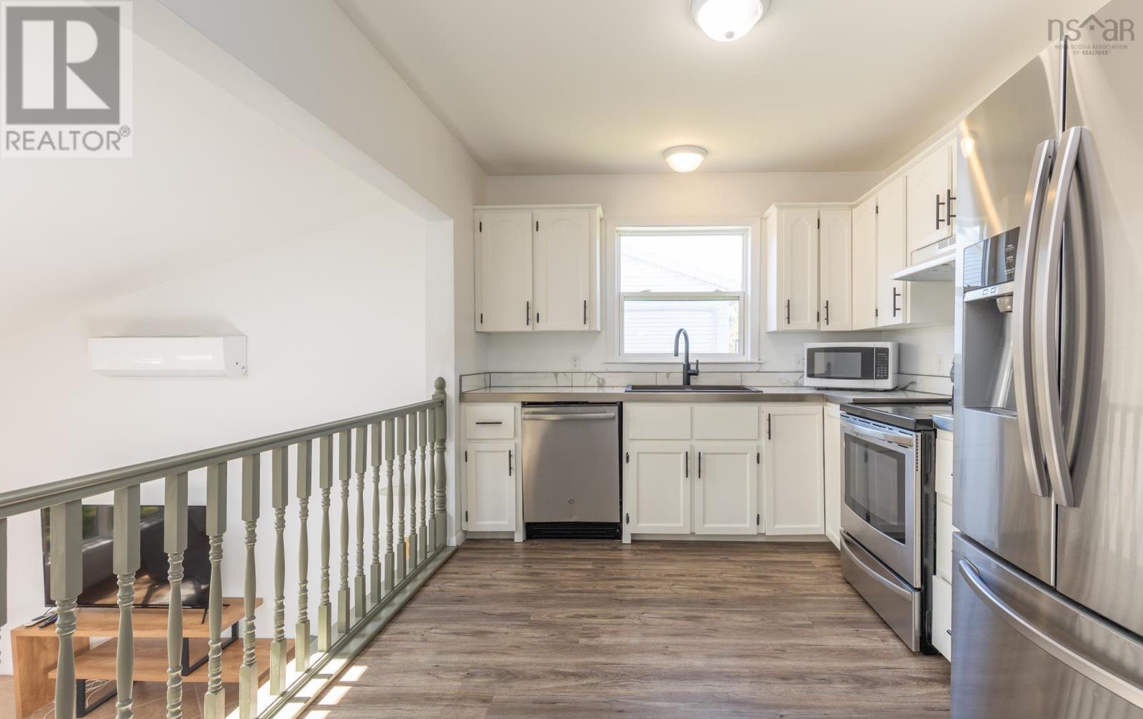 38 Beacon Street, Yarmouth, Nova Scotia  B5A 2W4 - Photo 13 - 202523727