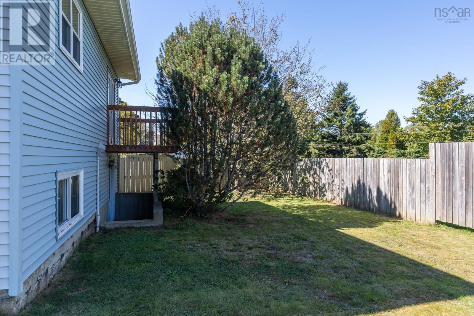 38 Beacon Street, Yarmouth, Nova Scotia  B5A 2W4 - Photo 43 - 202523727
