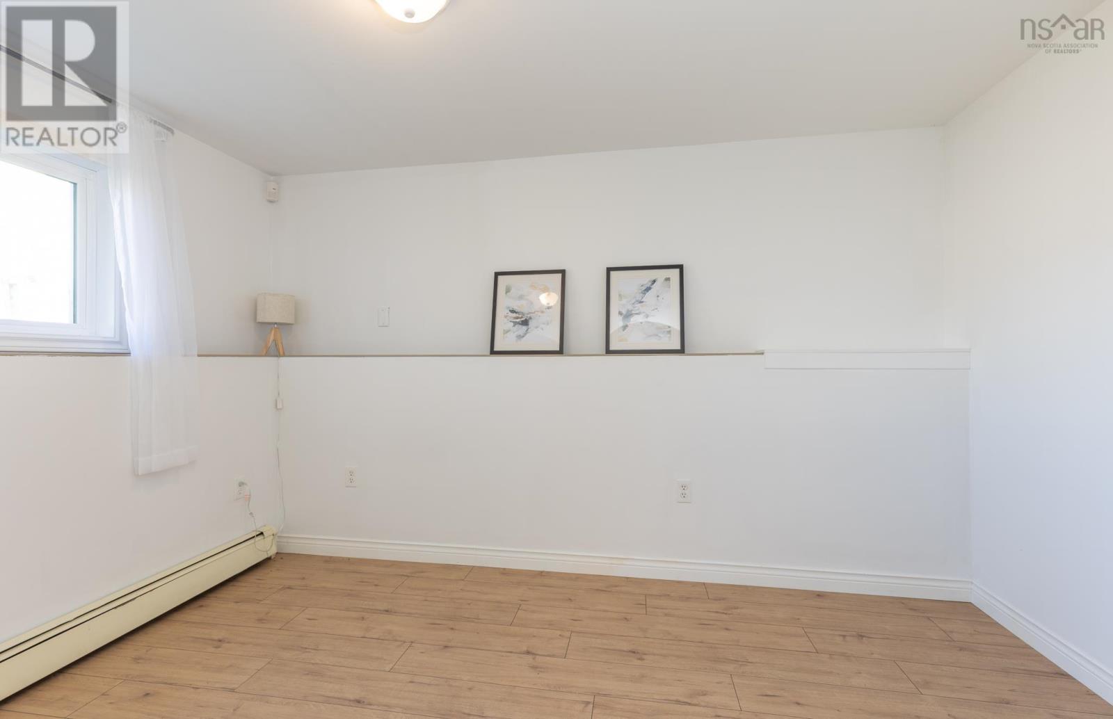 38 Beacon Street, Yarmouth, Nova Scotia  B5A 2W4 - Photo 37 - 202523727