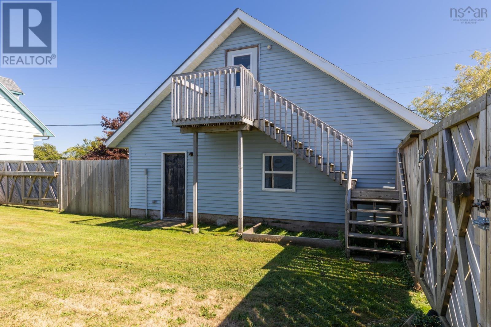 38 Beacon Street, Yarmouth, Nova Scotia  B5A 2W4 - Photo 42 - 202523727