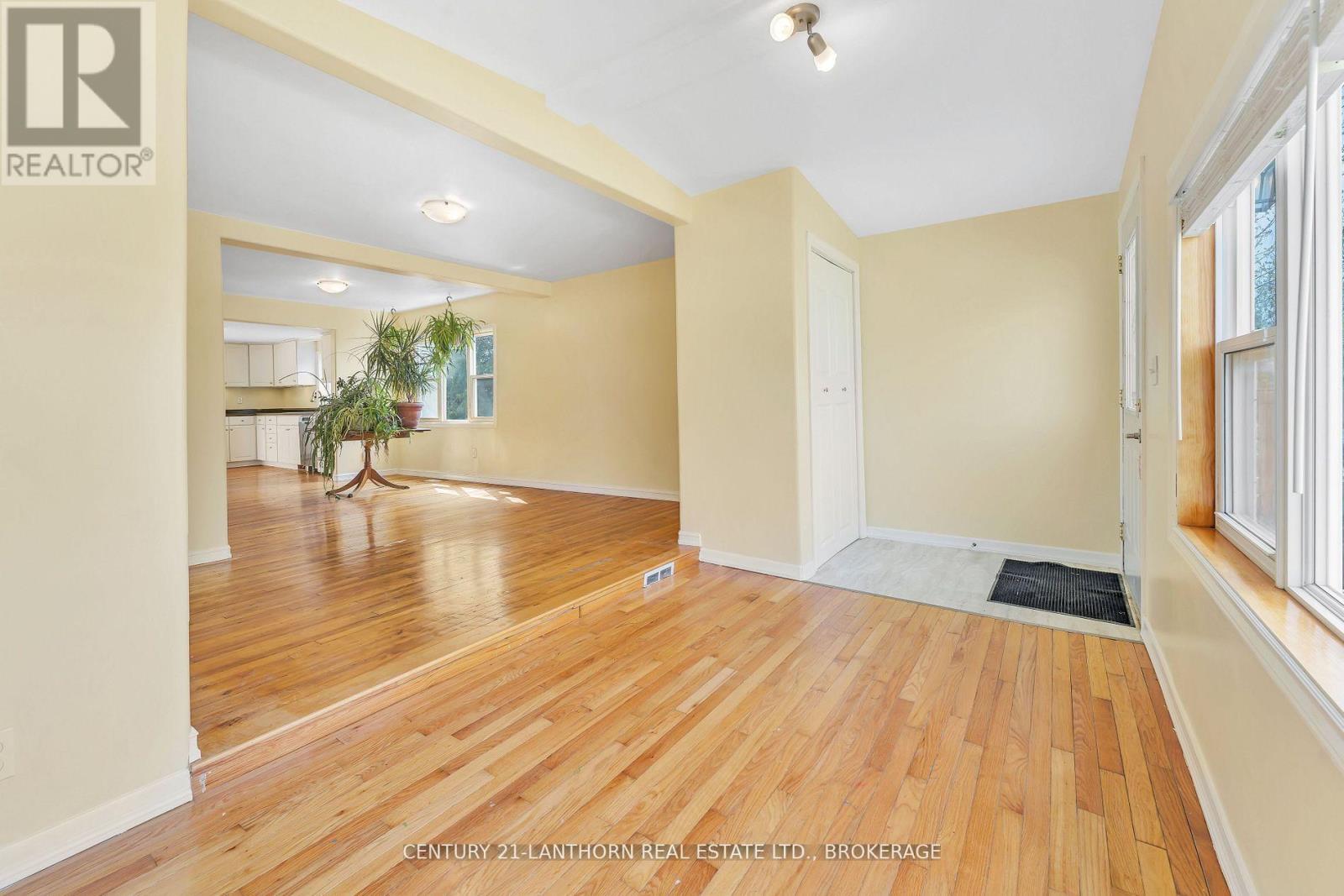 Property at 77 PORTSMOUTH AVENUE image 4