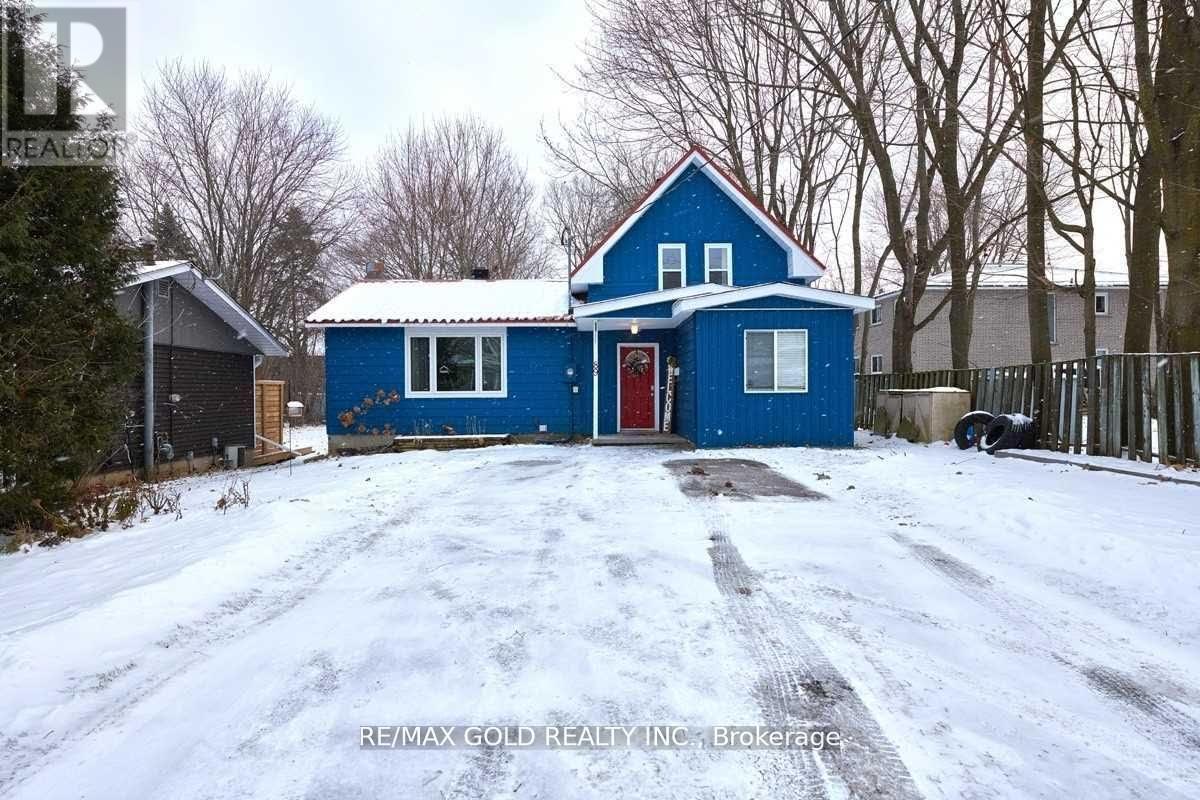 89 Simcoe Street, Orillia, Ontario  L3V 1G6 - Photo 1 - S12413321