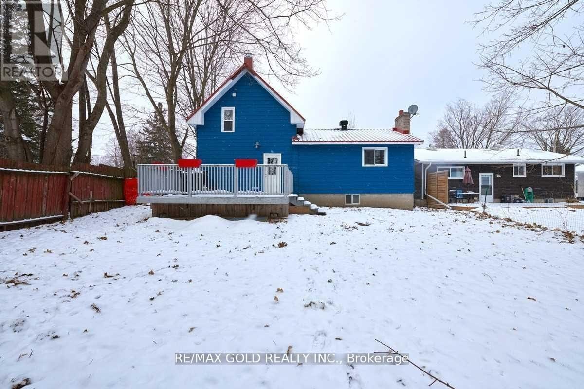 89 Simcoe Street, Orillia, Ontario  L3V 1G6 - Photo 19 - S12413321
