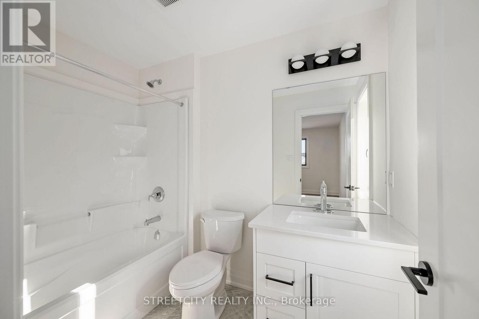 6354 Old Garrison Boulevard, London South, Ontario  N6P 0L4 - Photo 28 - X12413402