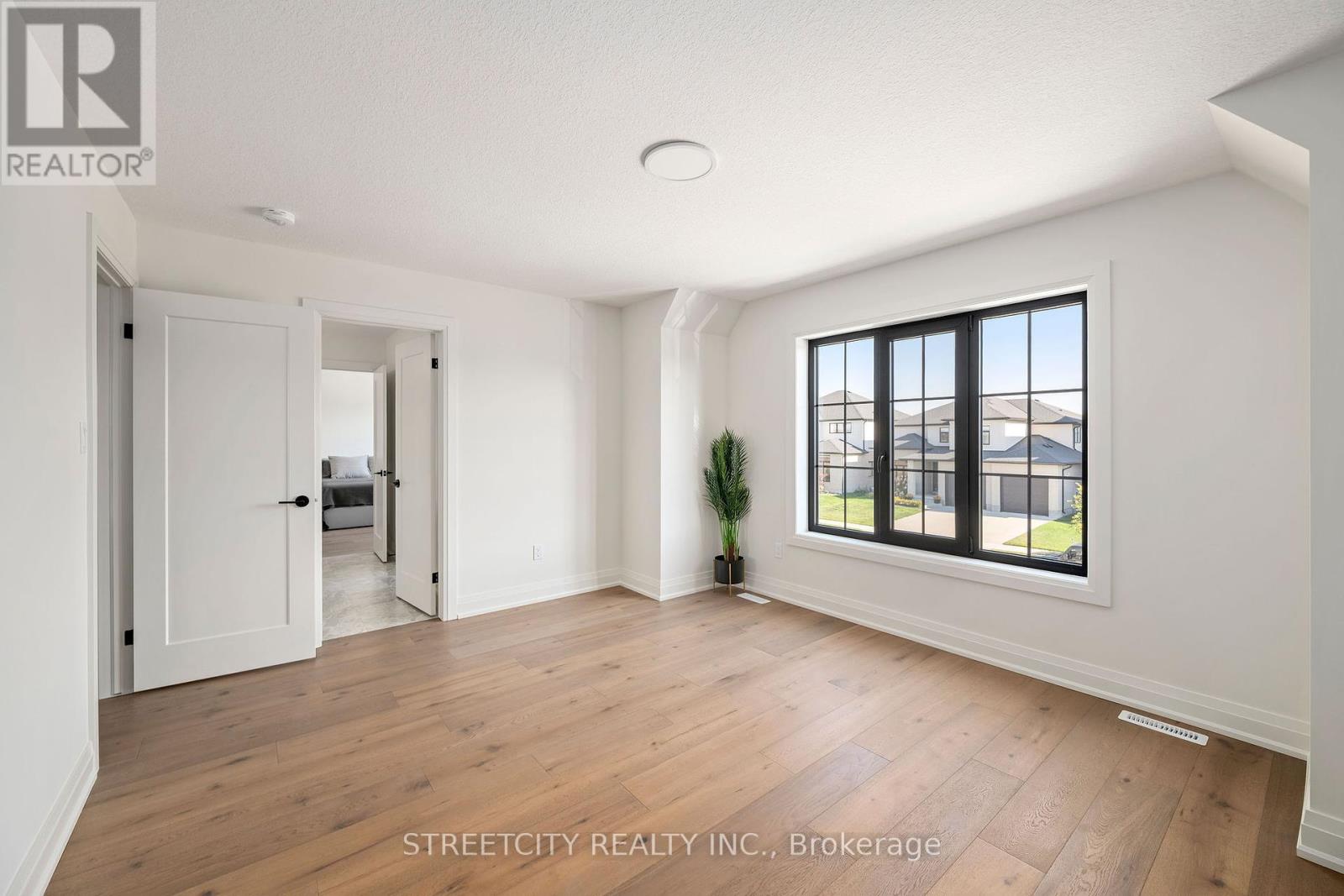 6354 Old Garrison Boulevard, London South, Ontario  N6P 0L4 - Photo 31 - X12413402
