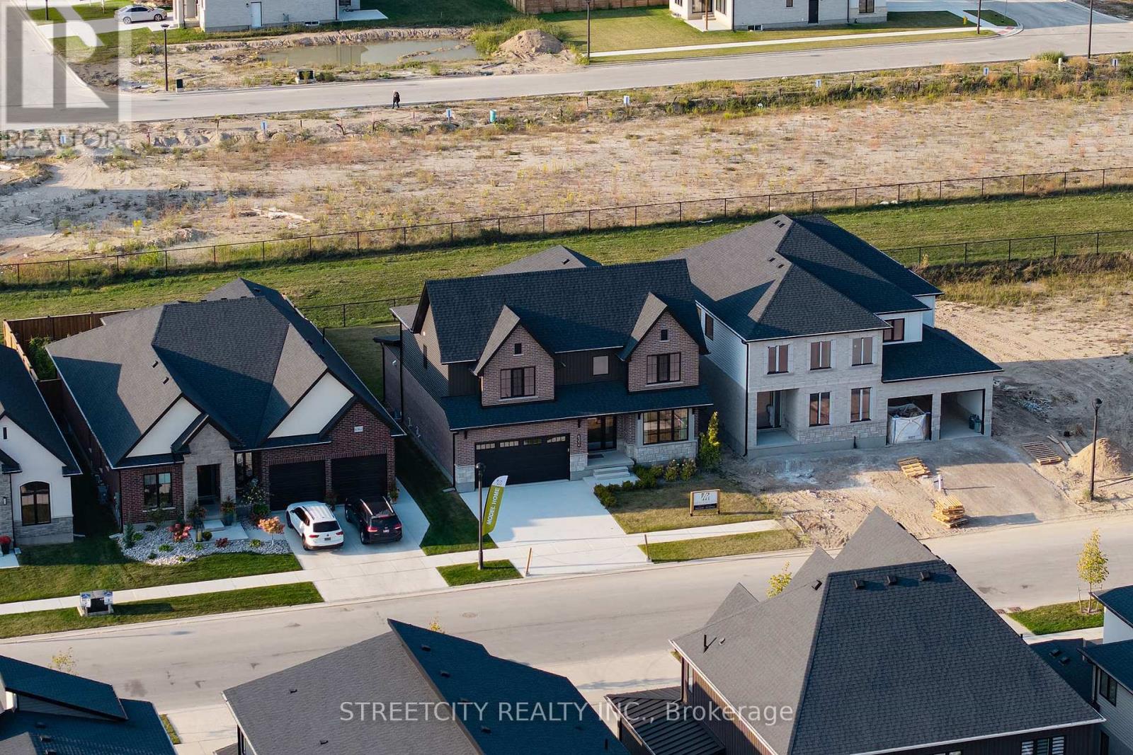 6354 Old Garrison Boulevard, London South, Ontario  N6P 0L4 - Photo 4 - X12413402