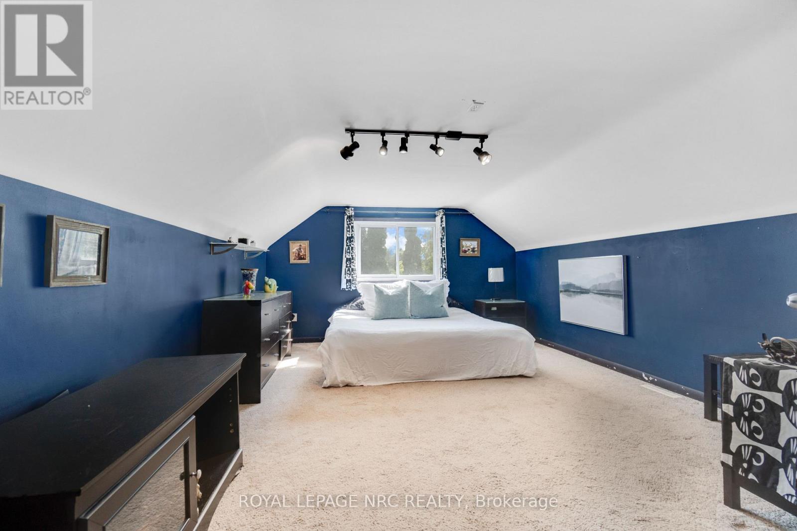 6440 Crawford Street, Niagara Falls, Ontario  L2E 5Z2 - Photo 22 - X12413416