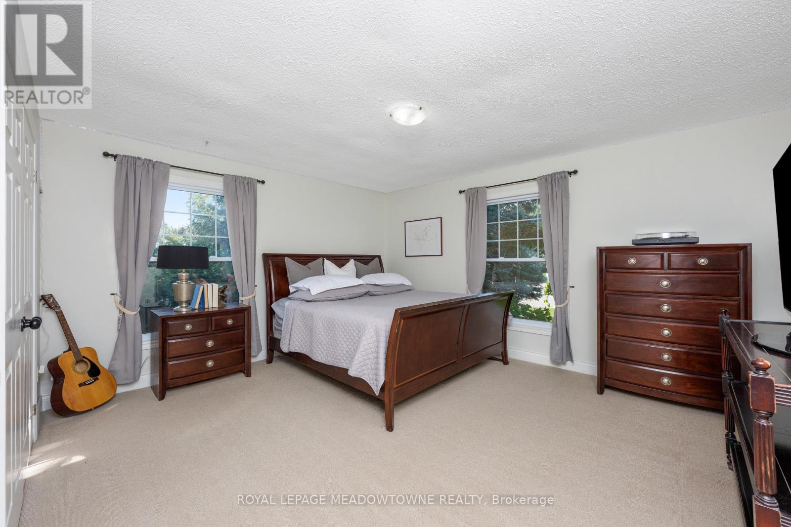 3 Appelbe Court, Halton Hills (Stewarttown), Ontario  L7G 4S5 - Photo 17 - W12413240