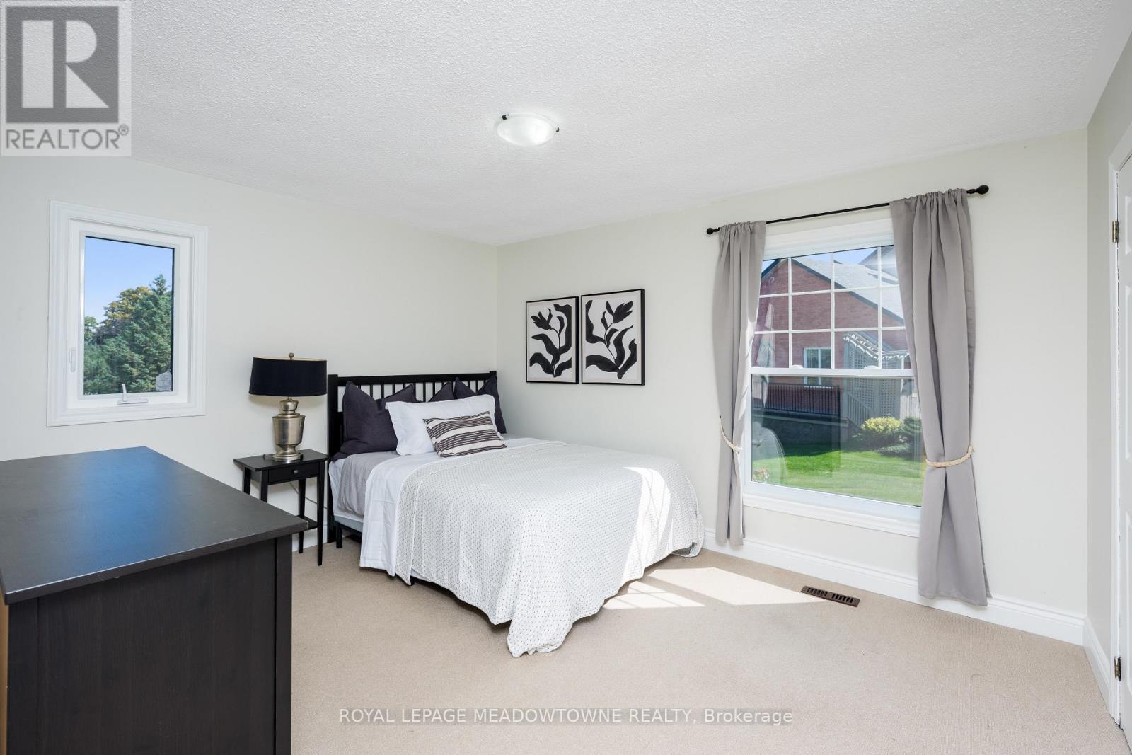 3 Appelbe Court, Halton Hills (Stewarttown), Ontario  L7G 4S5 - Photo 19 - W12413240
