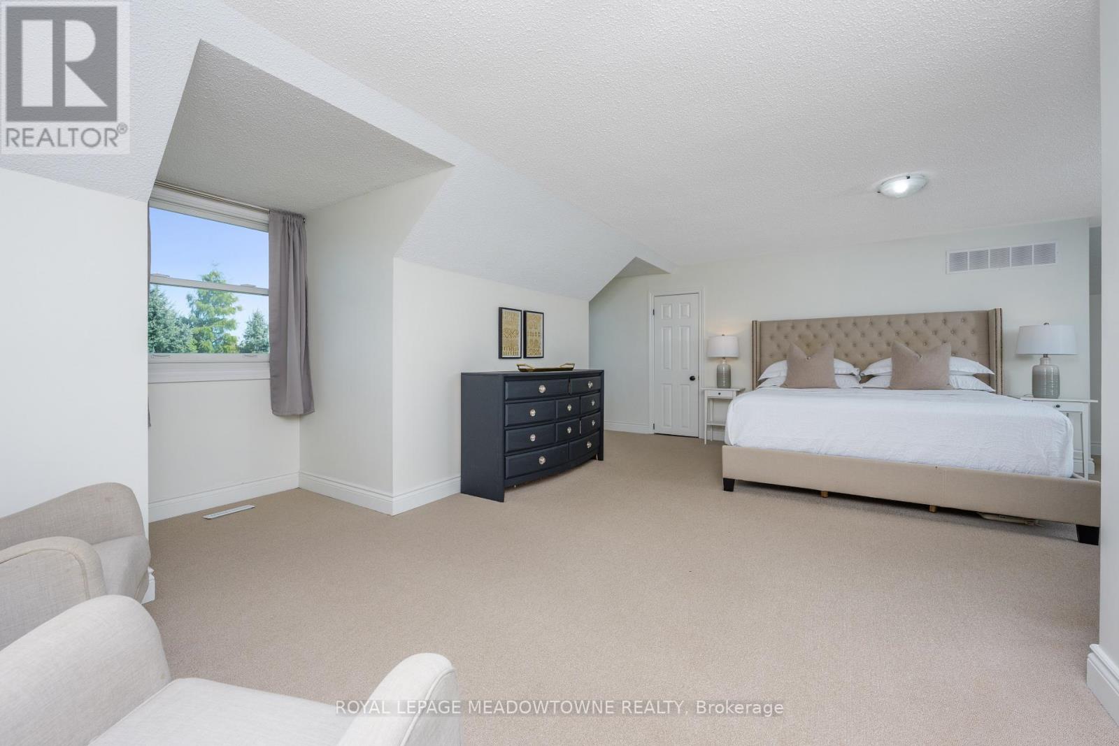 3 Appelbe Court, Halton Hills (Stewarttown), Ontario  L7G 4S5 - Photo 28 - W12413240