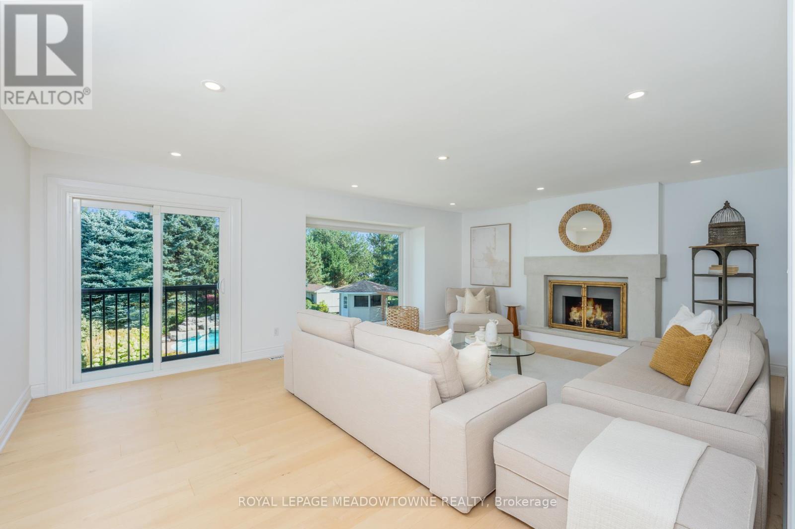 3 Appelbe Court, Halton Hills (Stewarttown), Ontario  L7G 4S5 - Photo 4 - W12413240