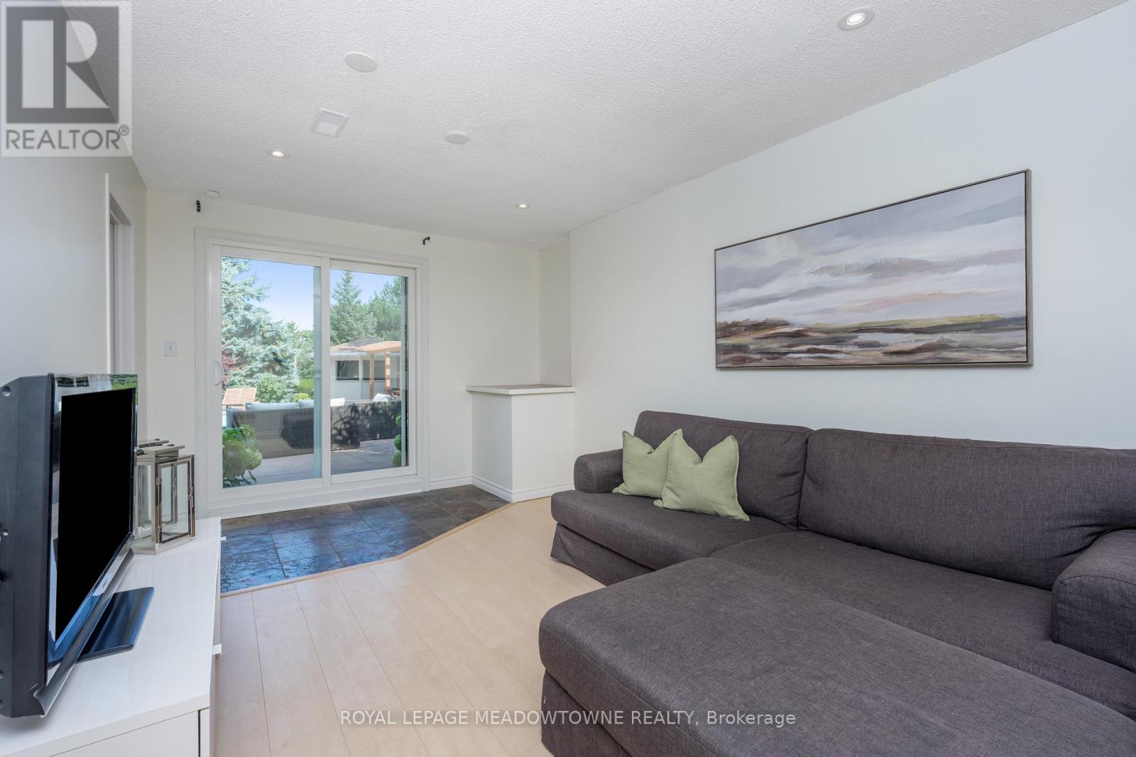 3 Appelbe Court, Halton Hills (Stewarttown), Ontario  L7G 4S5 - Photo 40 - W12413240