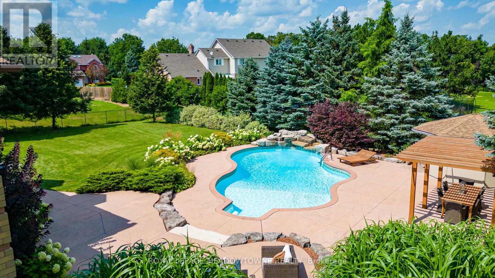 3 Appelbe Court, Halton Hills (Stewarttown), Ontario  L7G 4S5 - Photo 44 - W12413240