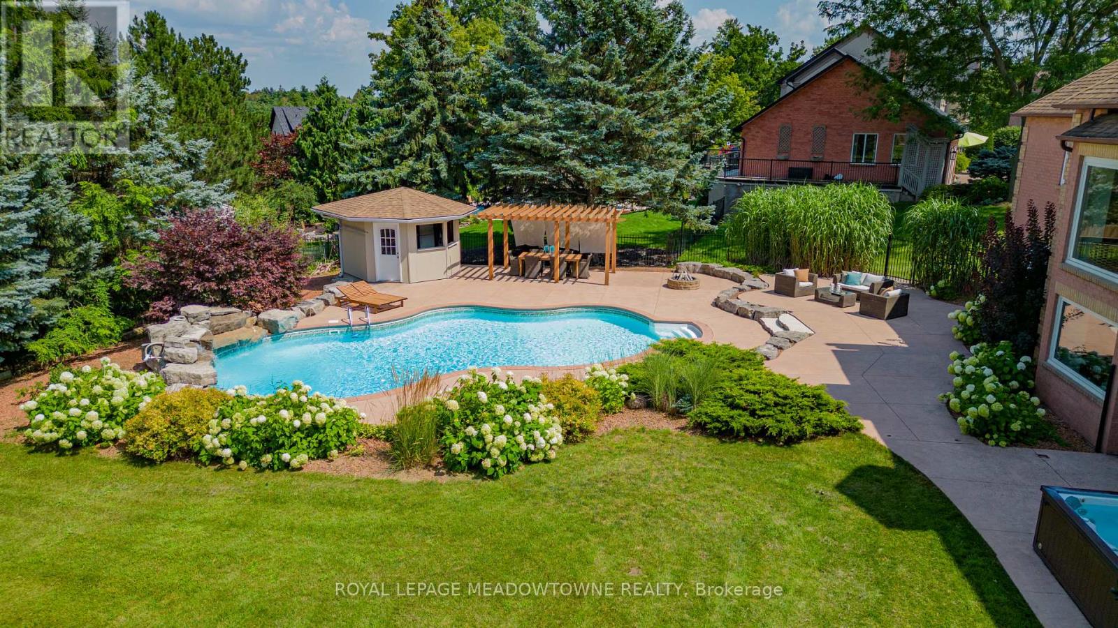 3 Appelbe Court, Halton Hills (Stewarttown), Ontario  L7G 4S5 - Photo 46 - W12413240