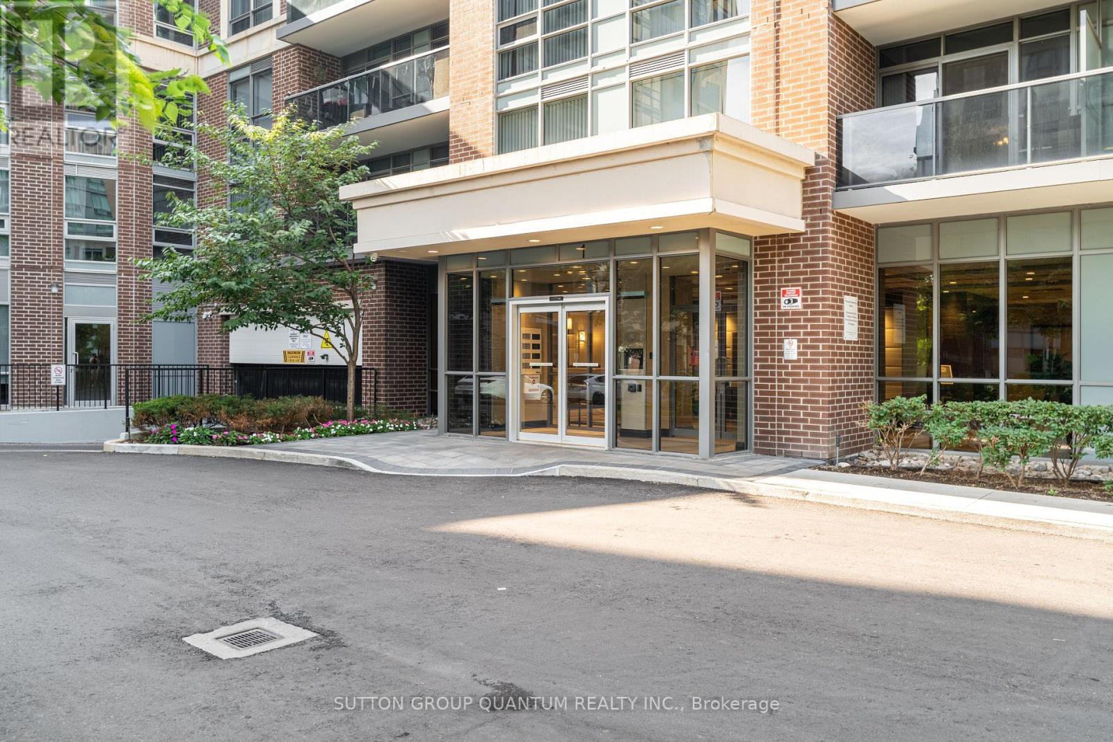 Lph 07 - 1 Michael Power Place, Toronto, Ontario  M9A 0A1 - Photo 2 - W12413259