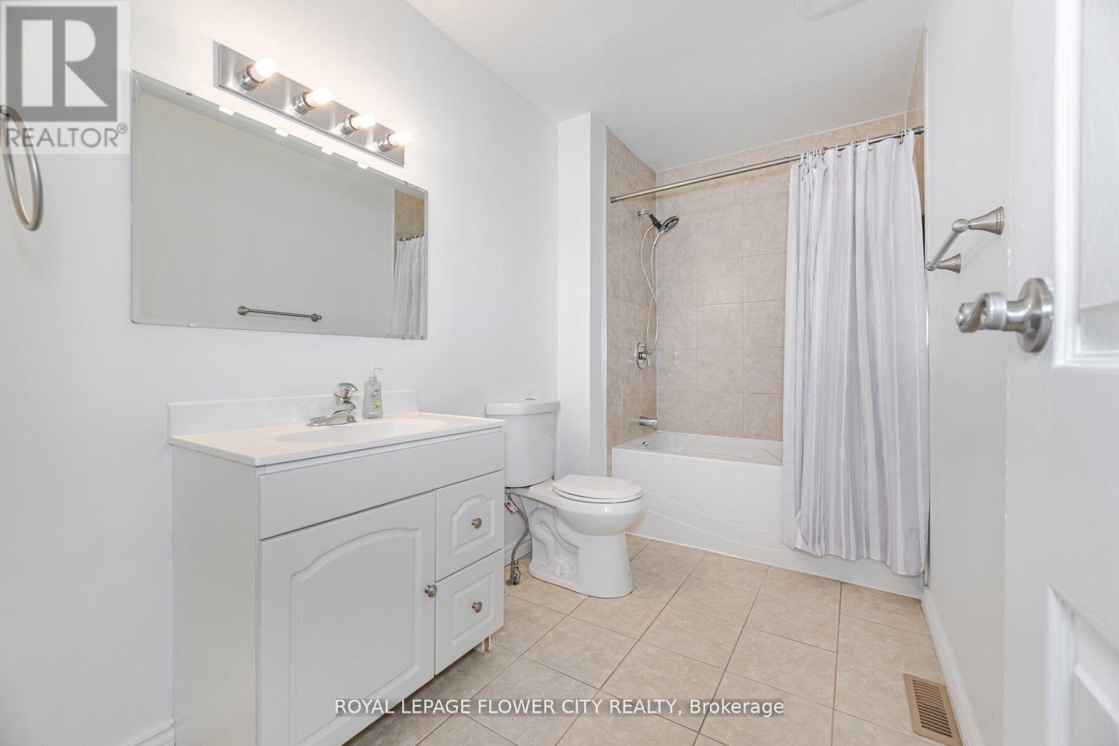 376 Hansen Road N, Brampton, Ontario  L6V 3P7 - Photo 23 - W12413273