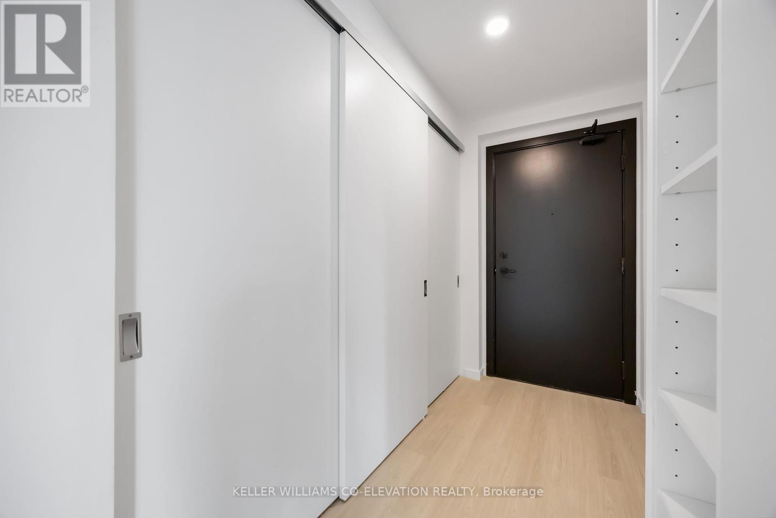 331 - 689 The Queensway Street, Toronto, Ontario  M8Y 1L1 - Photo 2 - W12413281