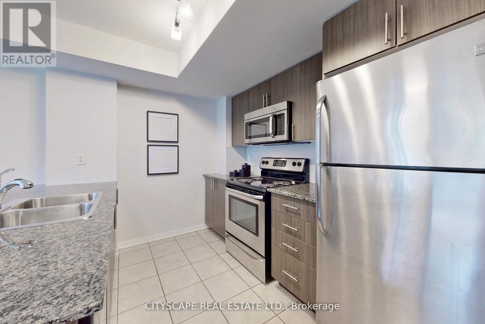 135 - 10 Foundry Avenue, Toronto, Ontario  M6H 0A6 - Photo 13 - W12413334