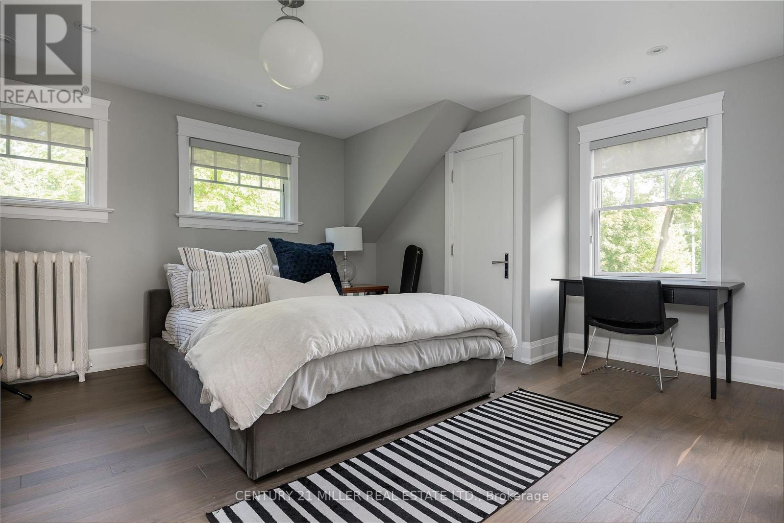 340 Spruce Street, Oakville, Ontario  L6J 2H1 - Photo 25 - W12413352