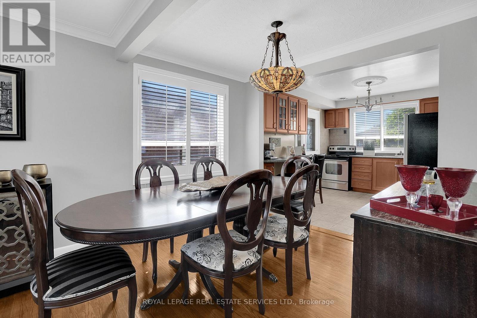 18 Langholm Drive, Toronto, Ontario  M3M 2R6 - Photo 11 - W12413363