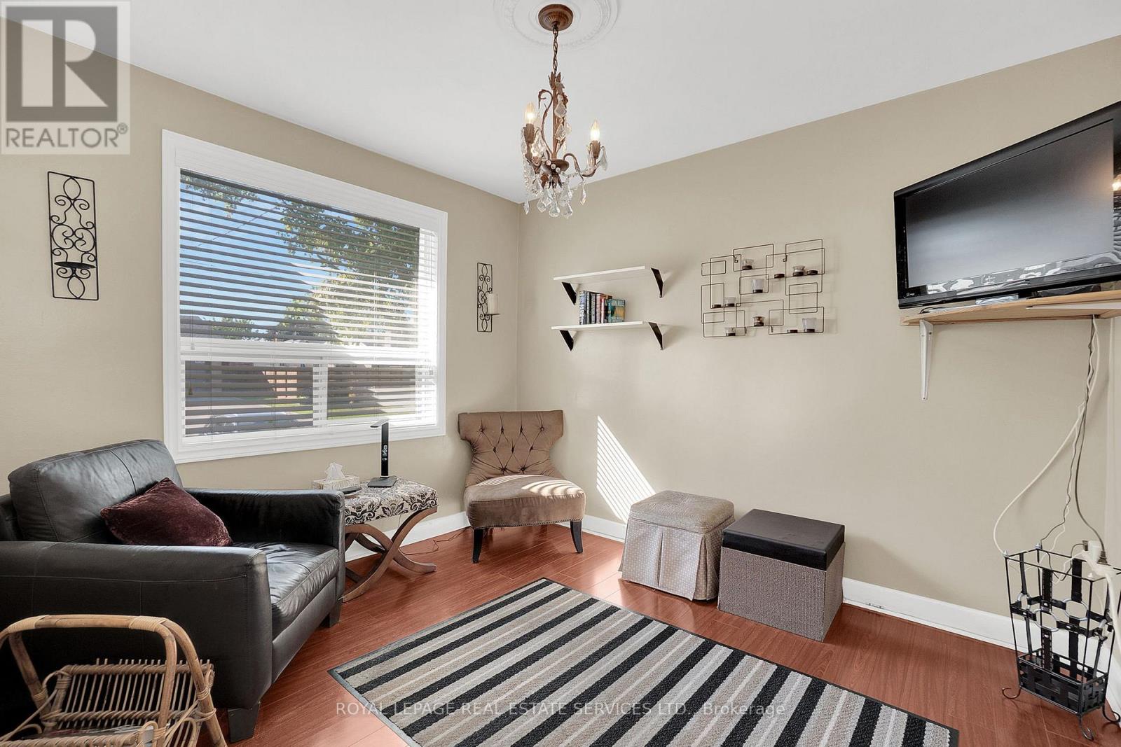 18 Langholm Drive, Toronto, Ontario  M3M 2R6 - Photo 19 - W12413363