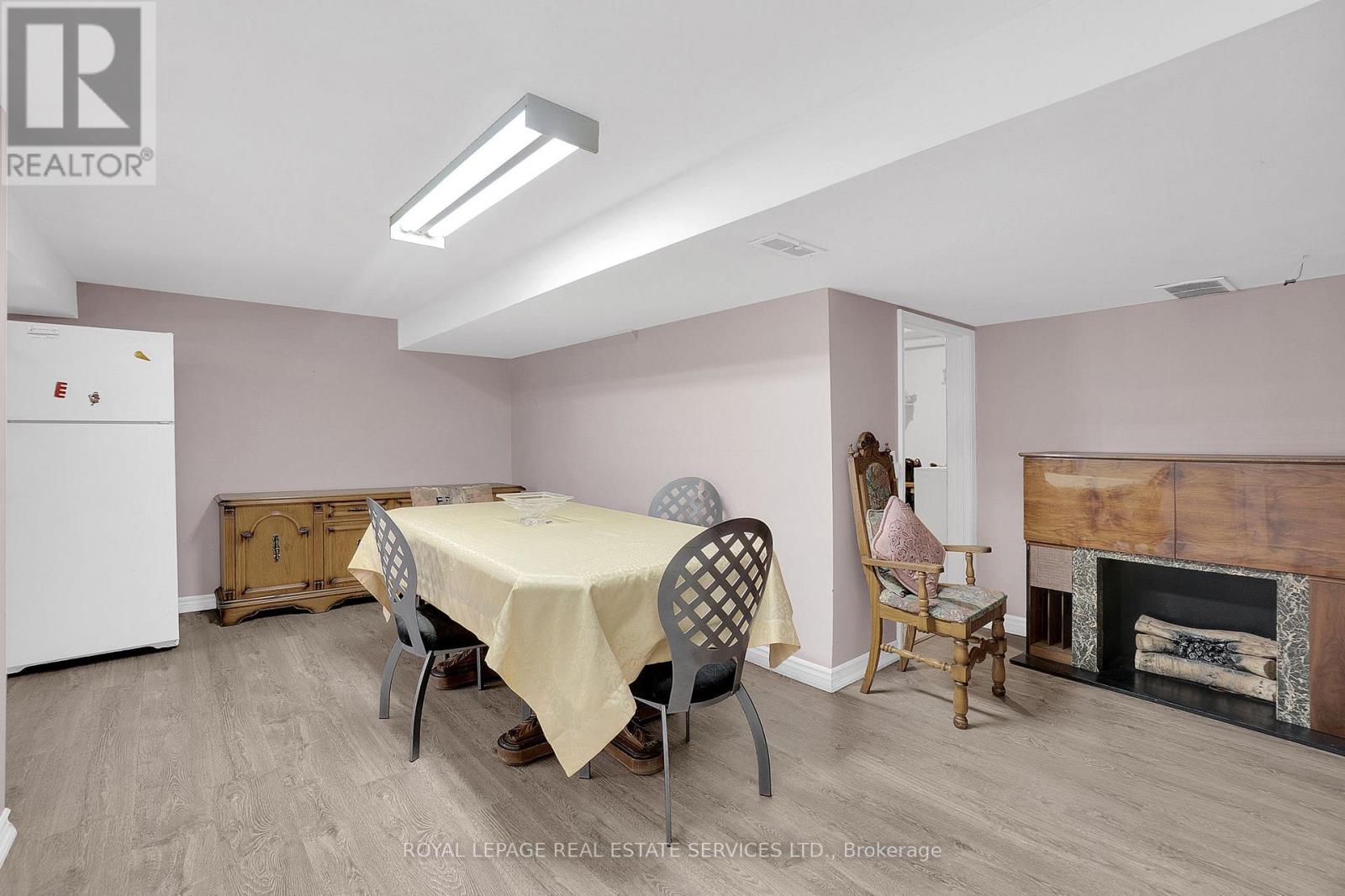 18 Langholm Drive, Toronto, Ontario  M3M 2R6 - Photo 23 - W12413363